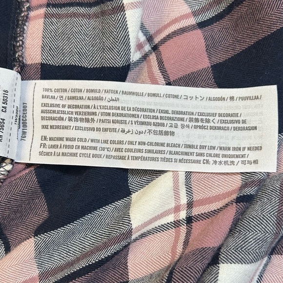 2 for$15 Abercrombie & Fitch Navy & Rose Plaid Flannel Long Sleeve Shirt - Picture 10 of 11